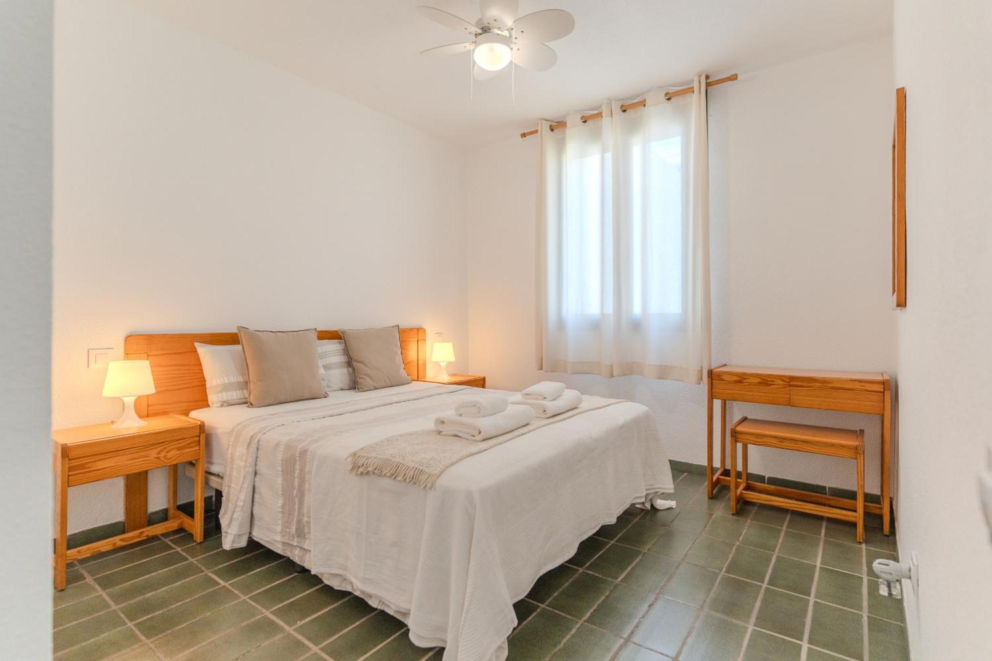 Go2Tenerife Apart Sira Family, Pool & Beach Playa de las Americas  Esterno foto